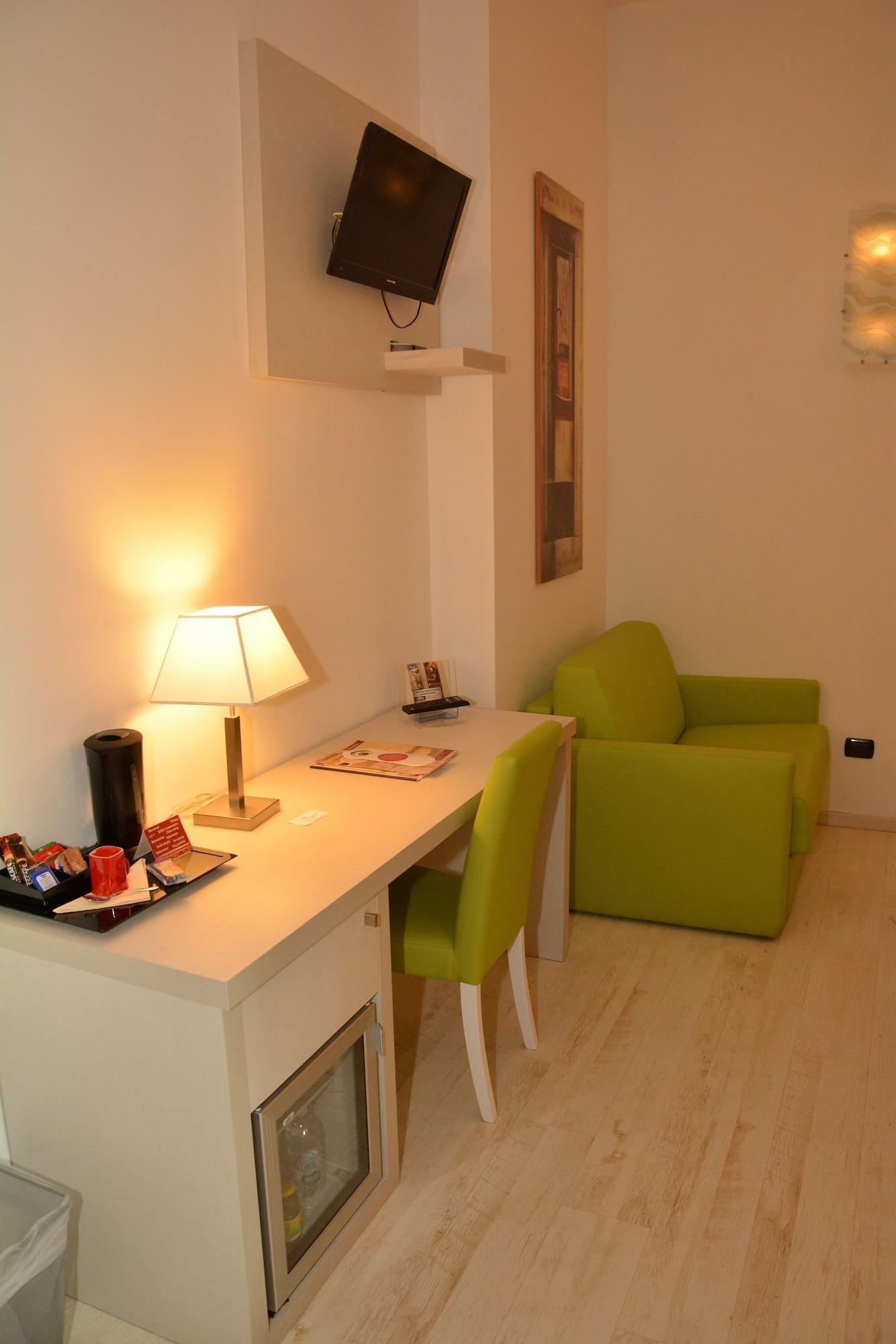 פינרולו Hotel Villa Glicini מראה חיצוני תמונה